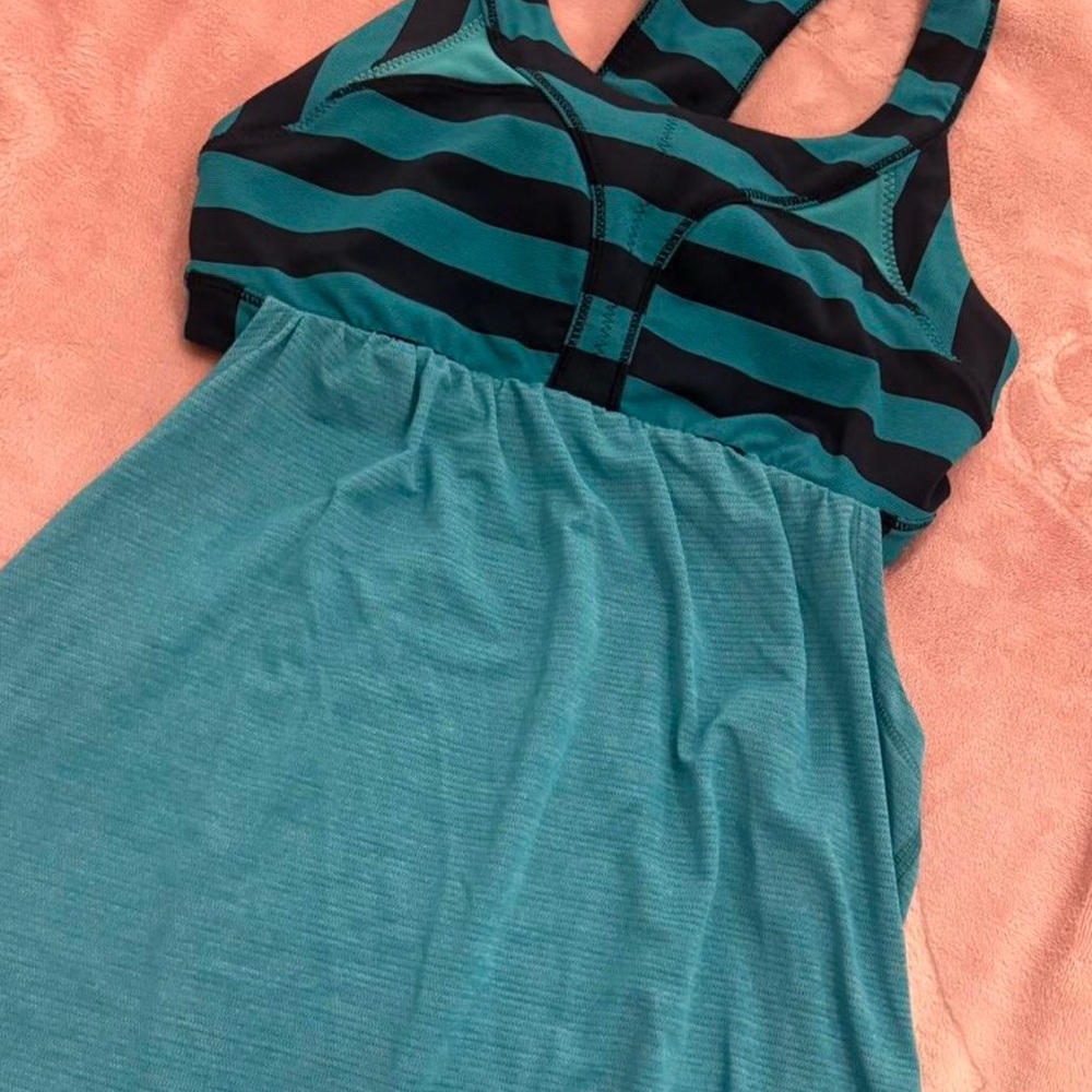 Y2K Lululemon teal athletic tank